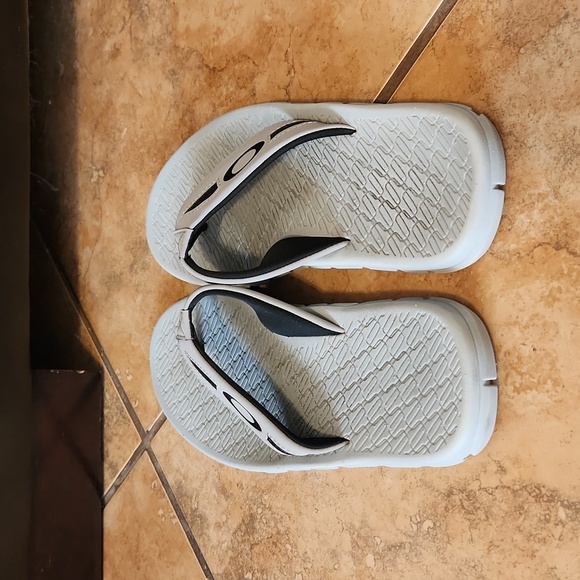 Oakley Operative Men's Sandal - Picture 6 of 8